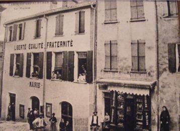L'ancienne mairie de Laroque des Albères se situait au pied de la Côte de la Place